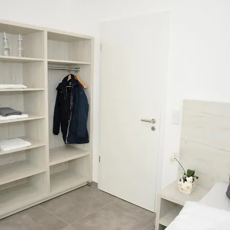 Apartment Urbanliving-regensburg, Voll Ausgestattetes Fuer Bis Zu 3 Personen *