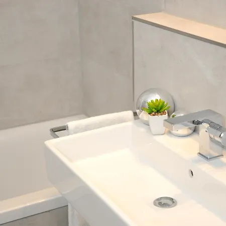 Urbanliving-regensburg, Voll Ausgestattetes Fuer Bis Zu 3 Personen Apartment *